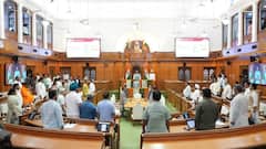 दिल्ली विधानसभा में 'फांसी घर' पर फिर बवाल, CM रेखा गुप्ता ने की FIR की मांग, AAP ने क्या कहा?