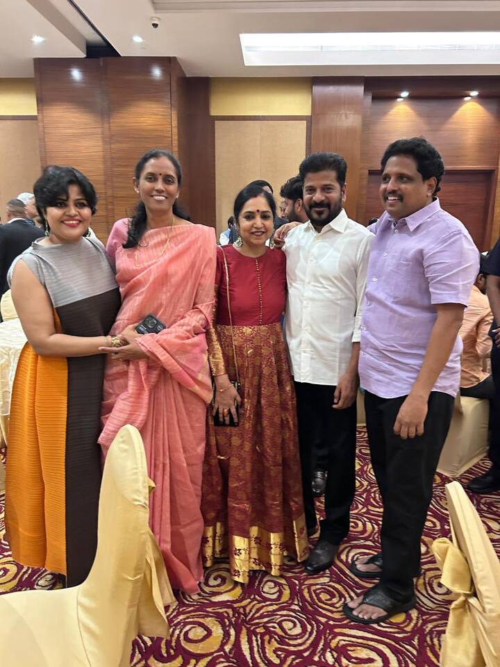 रिसेप्शन पार्टी में तेलंगाना के मुख्यमंत्री रेवंत रेड्डी ने भी शिरकत की और नवविवाहित जोड़े को शुभकामनाएं दीं. तृणमूल सांसद और अभिनेत्री रचना बनर्जी ने इंस्टाग्राम पर रिसेप्शन की कई तस्वीरें शेयर कीं.