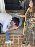 Rakhi 2025 Sibling Poses : రాఖీ కట్టిన తర్వాత సోషల్ మీడియాలో పోస్ట్ చేసేందుకు ఈ ఫోటో స్టిల్స్ ట్రై చేయండి