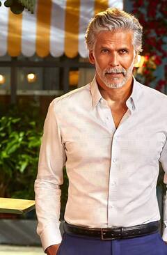 59 की उम्र में कैसे इतने फिट हैं मिलिंद सोमन , जानें- एक्टर का कंप्लीट डाइट प्लान