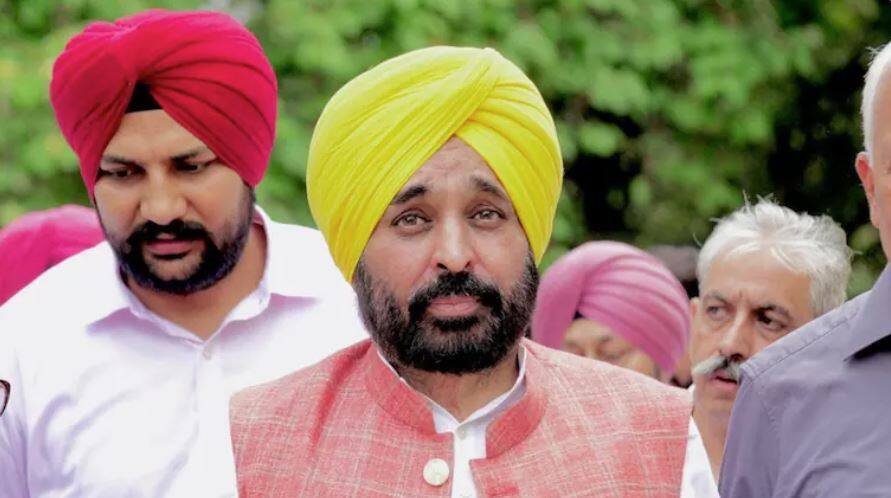 bhagwant mann government campaign against food adulteration ਮਿਲਾਵਟਖੋਰਾਂ ਖ਼ਿਲਾਫ਼ ਮਾਨ ਸਰਕਾਰ ਦੀ ਸਖ਼ਤ ਕਾਰਵਾਈ ! ਹੁਣ ਤੱਕ ਵੱਡੀ ਮਾਤਰਾ 'ਚ ਮਿਲਾਵਟੀ ਪਨੀਰ ਤੇ ਦੁੱਧ ਕੀਤਾ ਜ਼ਬਤ
