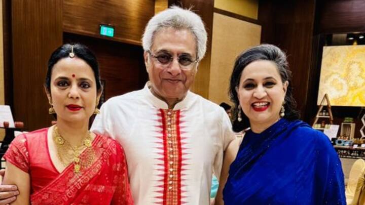 মহুয়া ও পিনাকীকে নতুন জীবনের শুভেচ্ছে জানিয়েছেন সকলে। রচনা লেখেন, ‘আগামী বছরগুলির জন্য শুভেচ্ছা রইল। সুখী হও’। সায়নীও নবদম্পতির জন্য হাসিখুশি জীবন কামনা করেছেন।