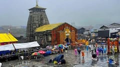 रुद्रप्रयाग में खराब मौसम के बीच केदारनाथ यात्रा पर ब्रेक, कई जगहों पर मलबा गिरने से रास्ता बंद