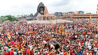 पंडित प्रदीप मिश्रा के कुबेरेश्वर धाम में फिर बड़ा हादसा, कांवड़ यात्रा में शामिल 2 श्रद्धालुओं की मौत