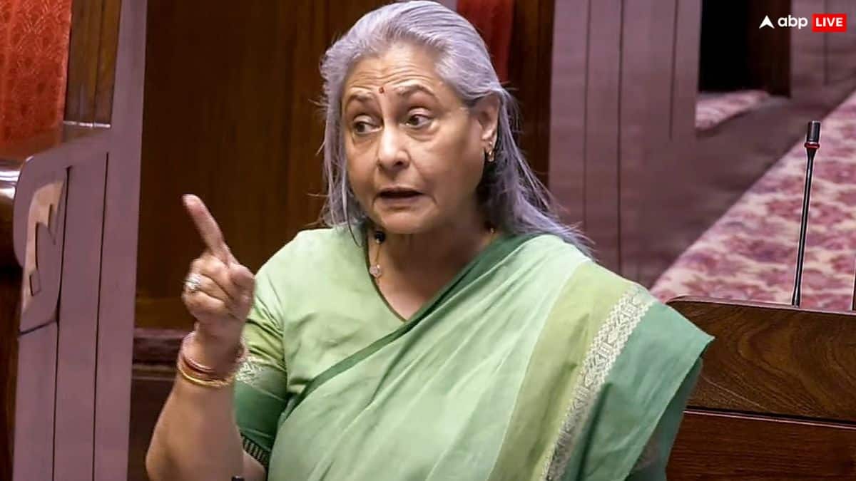 फिल्मों से कमाई के साथ सरकार से भी सैलरी लेते हैं ये 8 बॉलीवुड स्टार्स, कुछ को तो मिल रही है आजीवन पेंशन