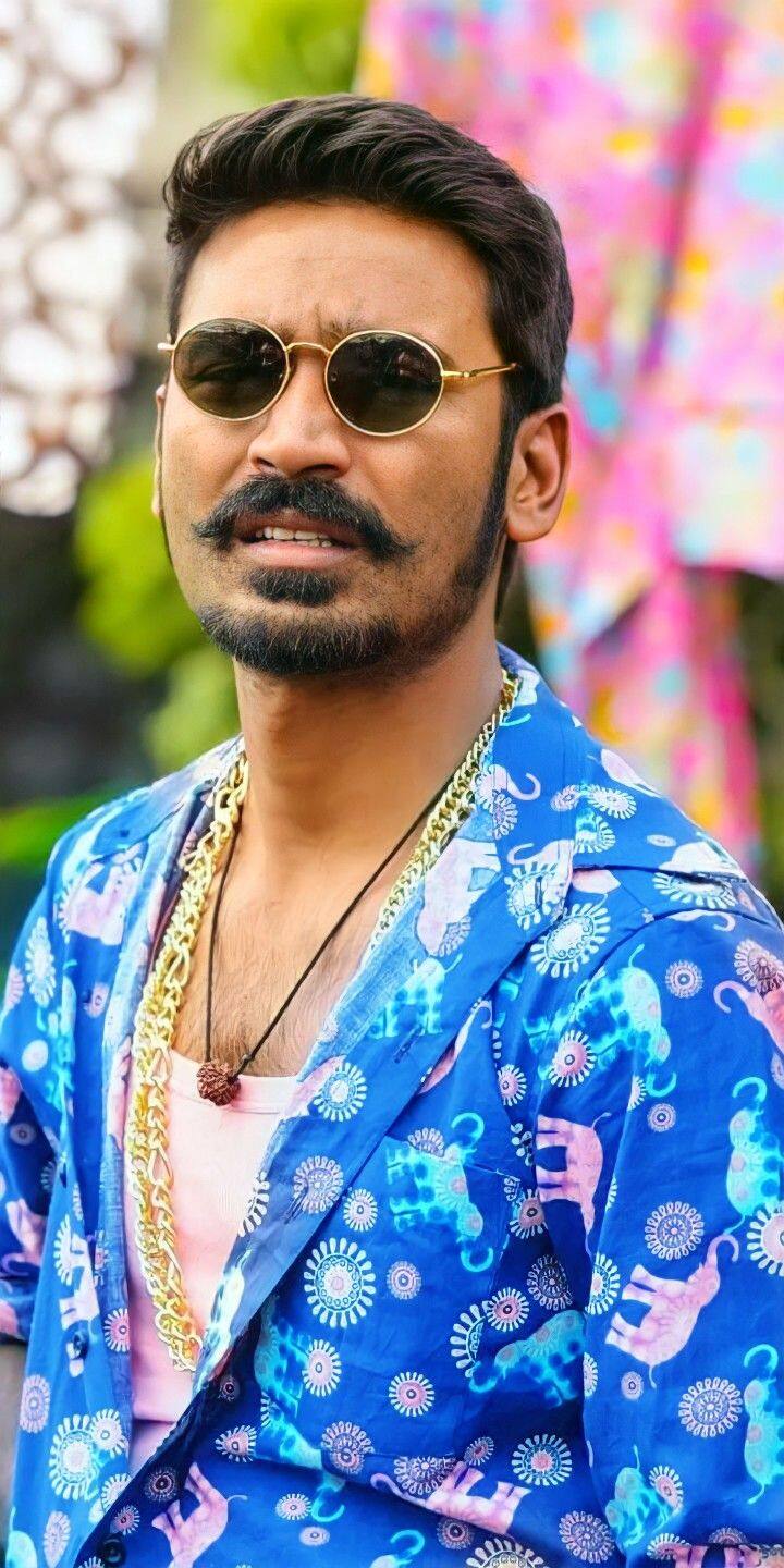 एक्टर कॉलेज नहीं जा पाए लेकिन डिस्टेंस एजुकेशन से उन्होंने अपनी ग्रेजुएशन पूरी की है. एक्टर ने मदुरई कामराज यूनिवर्सिटी से बैचलर्स ऑफ कंप्यूटर एप्लीकेशन की डिग्री हासिल की है.