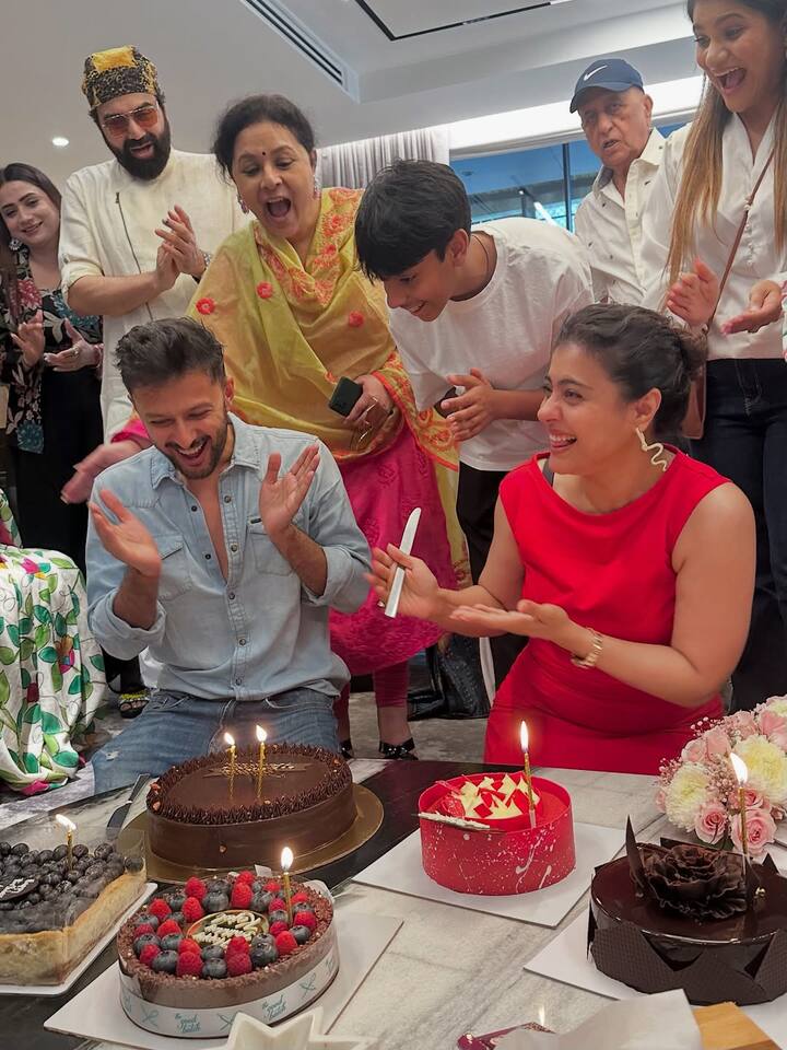 Ajay Devgan and Kajol's son Yuga are also seen in the birthday celebration. Everyone cut the cake together. On these photos, people are wishing birthdays by making a lot of comments.