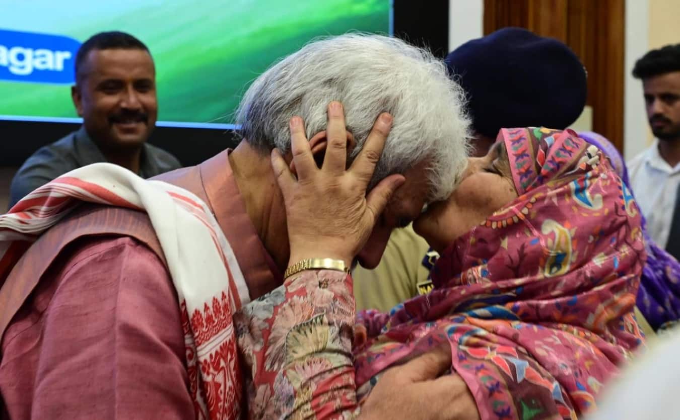 ‘New J-K Gives Jobs To Martyrs, Not Terrorists’: LG Hands Over Appointment Letters To 158 Families Of Terror Victims