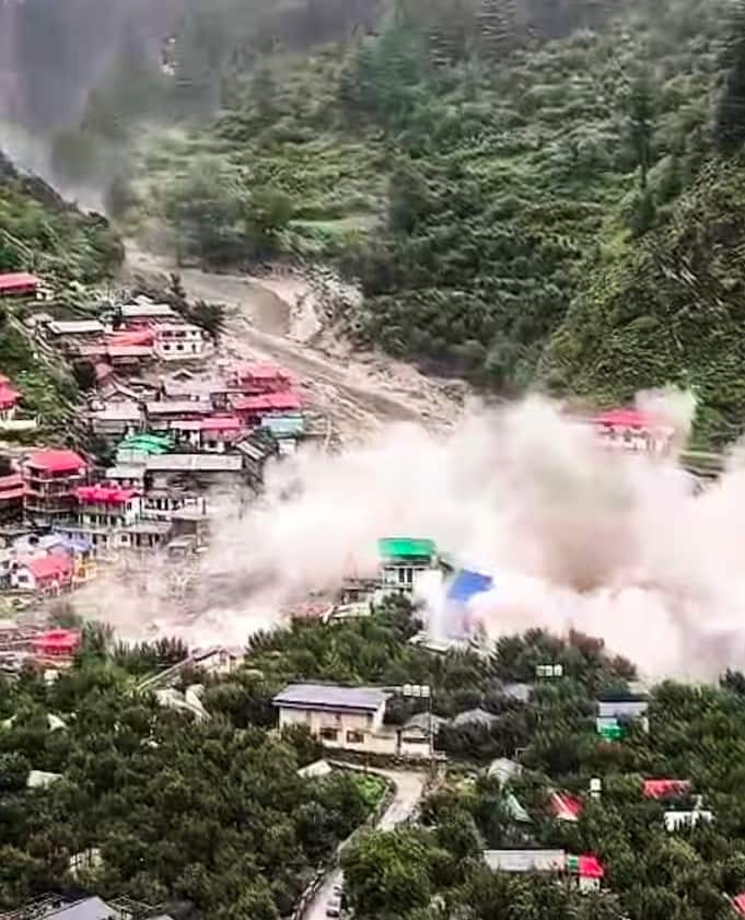 इस बीच, शाम तक बारिश जारी रही, जिससे राहत और बचाव कार्य बाधित हुआ। इसके अलावा, राज्य भर में भूस्खलन के कारण सड़कें अवरुद्ध होने से भी राहत कार्य बाधित हुआ, जिससे बचावकर्मियों के लिए प्रभावित क्षेत्रों तक पहुँचना मुश्किल हो गया।