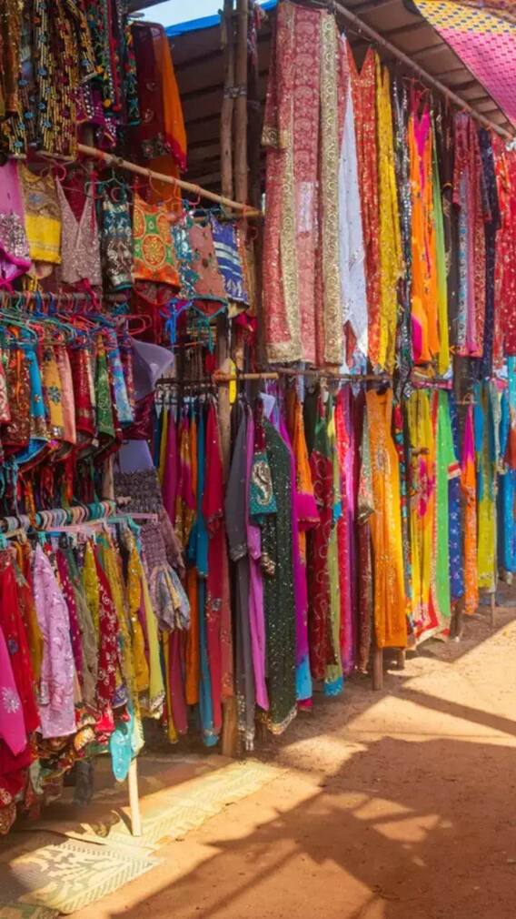 दिल्ली की वो मशहूर मार्केट्स जहां मिलते हैं बढ़िया कॉटन सूट्स