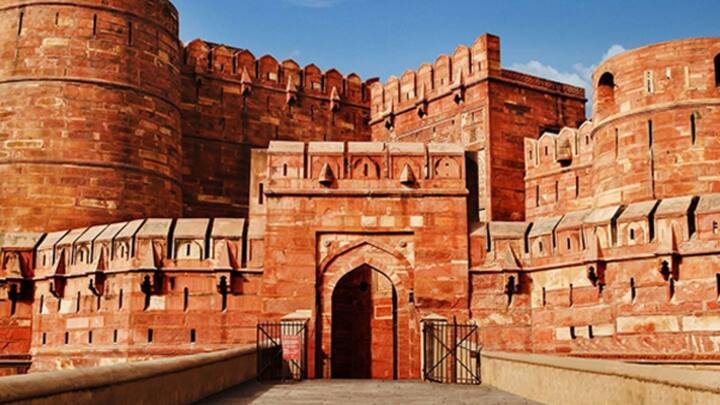 आगरा दिल्ला, मथुरा और ग्वालियर जैसे शहरों से पूरी तरह से जुड़ा हुआ था. क्योंकि यमुना नदी से पानी की आपूर्ति खेती के लिहाज से एकदम परफेक्ट थी.