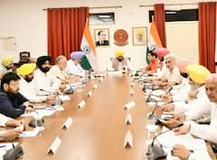 ਕੋਰਟ ਦੇ ਸਖਤ ਰੁਖ਼ ਤੇ ਪਿੰਡਾਂ 'ਚ AAP ਦੀ ਐਂਟਰੀ ਬੈਨ ਹੋਣ ਮਗਰੋਂ ਸੂਬਾ ਸਰਕਾਰ ਪਈ ਨਰਮ! ਕੀ ਲੈਂਡ ਪੂਲਿੰਗ 'ਤੇ ਲੈਣਾ ਪਏਗਾ ਯੂ-ਟਰਨ?