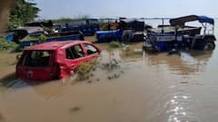 Bihar Flood: पटना की गंगा नदी के जलस्तर में  बेतहाशा वृद्धि , तस्वीरों में देखें बाढ़ के हालात
