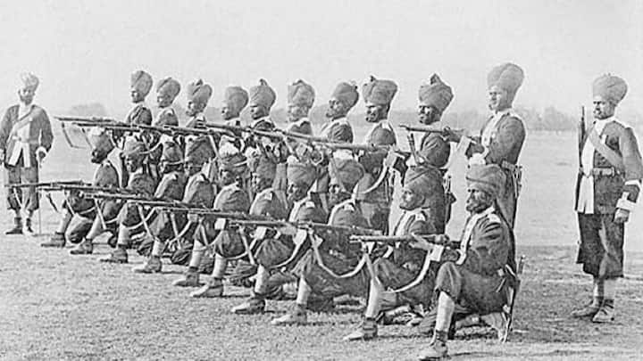 బ్రిటన్ నేషనల్ ఆర్మీ మ్యూజియం నివేదిక ప్రకారం.. విభజన తరువాత మూడింట రెండు వంతుల సైనికులు భారతదేశానికి, మూడింట ఒక వంతు పాకిస్తాన్కు వెళ్లారు.