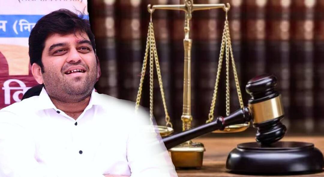 Former MLA Harshvardhan Jadhav sentenced to one year in prison Obstruction of government work case sentence passed by Nagpur District and Sessions Court marathi news Harshvardhan Jadhav :  माजी आमदार हर्षवर्धन जाधव यांना एक वर्ष कारावासाची शिक्षा; सरकारी कामात अडथळा प्रकरण भोवलं