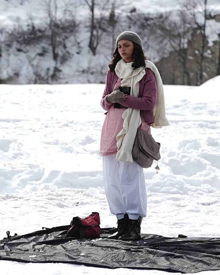 Actress Aneet Padda is basking in the overwhelming response to her performance in Saiyaara, and she’s expressing her gratitude in the most heartfelt way possible. Taking to Instagram, Aneet shared a moving note, reflecting on the love she has received and vowing to continue giving back through her craft, flaws and all.