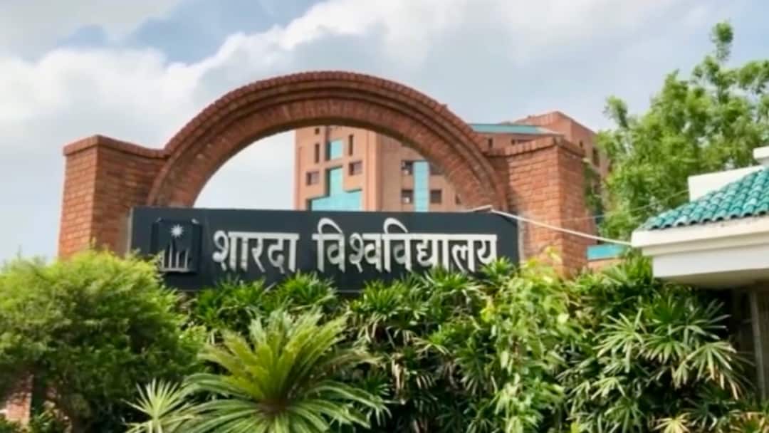 UP News: शारदा यूनिवर्सिटी छात्रा मौत केस, आंतरिक जांच समिति ने सौंपी रिपोर्ट, अब परिजनों ने की ये मांग Greater Noida Sharda University Girl student Suicide case Internal Inquiry Committee Report ann UP News: शारदा यूनिवर्सिटी छात्रा मौत केस, आंतरिक जांच समिति ने सौंपी रिपोर्ट, अब परिजनों ने की ये मांग
