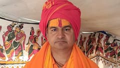 अनिरुद्धाचार्य की मुश्किलें बढ़ीं, वृंदावन में आज साधु संतों की महापंचायत, हो सकता है बड़ा फैसला