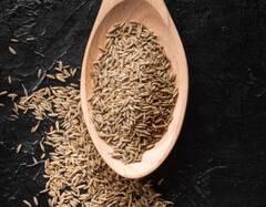 सोने से पहले पानी में मिलाकर खाएं ये चीजें, पेट की सारी गड़गड़ी हो जाएगी दूर