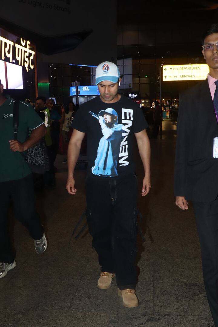 बॉलीवुड एक्टर वरुण धवन अपनी फिल्म 'बॉर्डर 2' की शूटिंग को लेकर सुर्खियों में थे. अब फाइनली उनकी इस फिल्म की शूटिंग पूरी हो चुकी है.