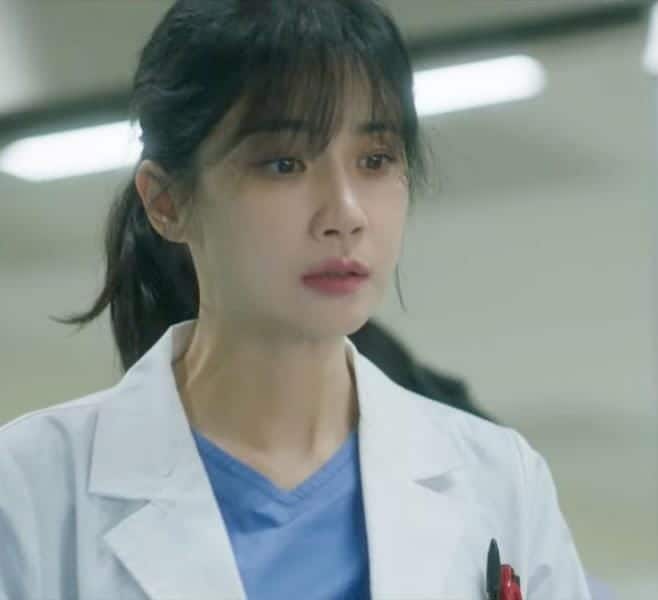 'मैरी किल्स पिपल' एक मेडिकल थ्रिलर ड्रामा है.फिल्म में डॉक्टर पूर्व प्लास्टिक सर्जन के साथ मिलकर टर्मिनली बीमार मरीजों गुप्त तरीके से मार देती है. फिल्म की कहानी के हर एक मोड़ में आपको ट्विस्ट देखने को मिलेगी. इसे आप एमबीसी टीवी पर देख सकते हैं.