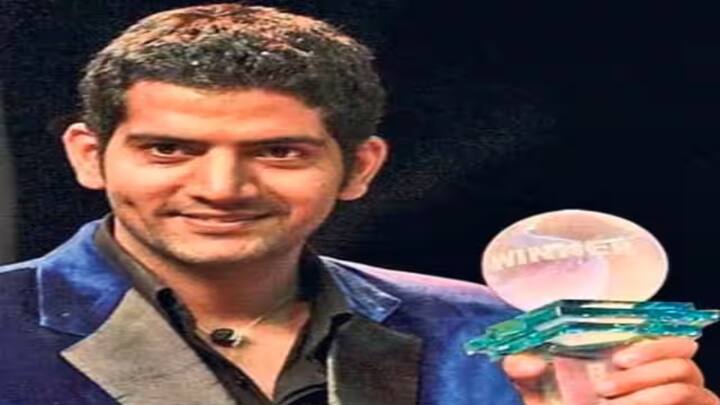 दुसऱ्या सीझनमध्ये आशुतोष कौशिकने बिग बॉस ट्रॉफी जिंकली. लाईव्ह हिंदुस्तानच्या मते, या सीझनमध्येही बक्षीस रक्कम 1 कोटी ठेवण्यात आली होती आणि त्यामुळे बिग बॉस सीझन 2 बराच काळ चर्चेत राहिला.