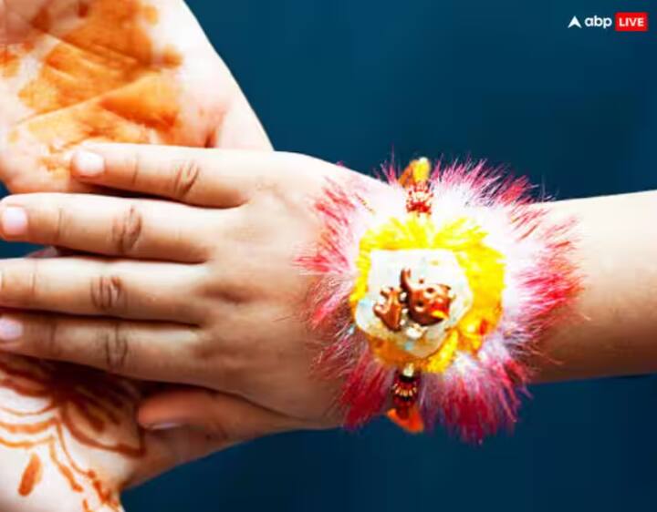 ਤੀਜੀ ਗੰਢ ਵਿਨਾਸ਼ ਦੇ ਦੇਵਤਾ ਭਗਵਾਨ ਸ਼ਿਵ ਨੂੰ ਸਮਰਪਿਤ ਹੈ। ਕਿਹਾ ਜਾਂਦਾ ਹੈ ਕਿ ਇਹ ਭਰਾ ਦੀ ਰੱਖਿਆ ਅਤੇ ਉਸਨੂੰ ਬੁਰੀਆਂ ਮੁਸੀਬਤਾਂ ਤੋਂ ਬਚਾਉਣ ਦਾ ਪ੍ਰਤੀਕ ਹੈ।