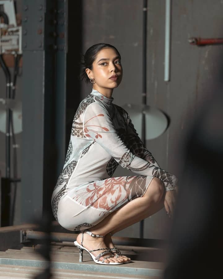 इसके अलावा मुस्कान ने मिसमैच्ड, फाइंडिंग अनामिका, दे फेम गेम जैसी सीरीज में काम किया है. द फेम गेम में मुस्कान को माधुरी दीक्षित की बेटी की भूमिका में देखा गया था.