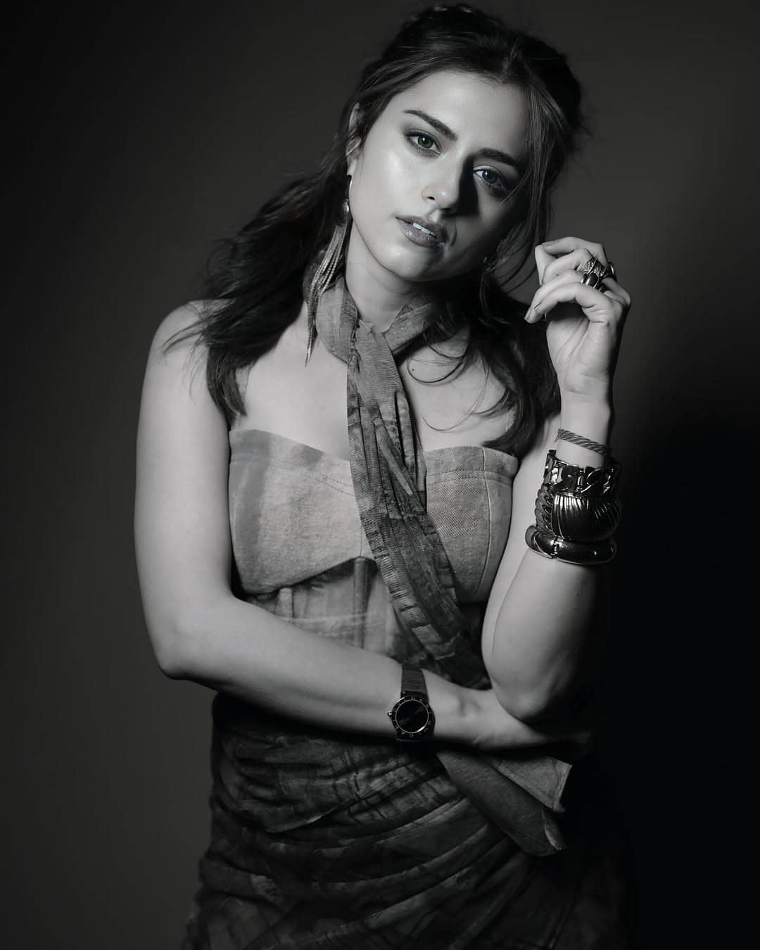 In an interview to Instant Bollywood, Riddhi said that she did not care about her self -respect and loved her dishonesty.