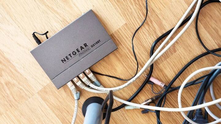 তবে কারিগরি বিশেষজ্ঞদের মতে ওয়াইফাই রাউটার বারবার বন্ধ ও চালু করলে এর কার্যক্ষমতা নষ্ট হতে পারে।