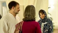 'सोनिया और राहुल गांधी से मिलकर पल भर के लिए अपनी...', मुलाकात के बाद महबूबा मुफ्ती ने कह दी बड़ी बात