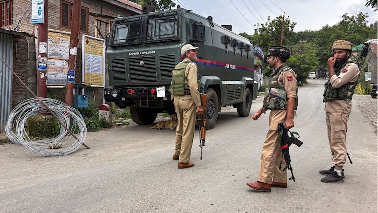 2 Soldiers Killed During Gunfight With Terrorists In J&K’s Kulgam As Op Akhal Enters 9th Day