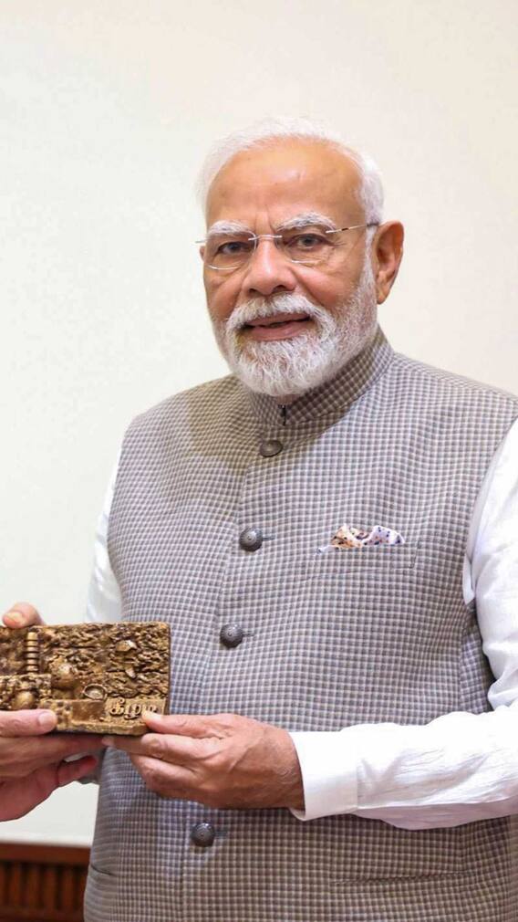 पीएम नरेंद्र मोदी का खास दोस्त है ये मुस्लिम शख्स?