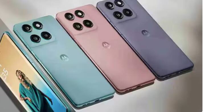 ਇਸ ਤੋਂ ਇਲਾਵਾ, Motorola Edge 60 Fusion 'ਤੇ ਵੀ ਭਾਰੀ ਛੋਟ ਉਪਲਬਧ ਹੈ। ਇਸ ਫੋਨ ਦੇ 8+256GB ਵੇਰੀਐਂਟ ਦੀ ਅਸਲ ਕੀਮਤ 25,999 ਰੁਪਏ ਹੈ ਪਰ ਛੋਟ ਤੋਂ ਬਾਅਦ ਤੁਸੀਂ ਇਸਨੂੰ ਸਿਰਫ਼ 22,999 ਰੁਪਏ ਵਿੱਚ ਖਰੀਦ ਸਕਦੇ ਹੋ। ਨਾਲ ਹੀ, ਤੁਸੀਂ ਬੈਂਕ ਆਫਰ ਦੇ ਤਹਿਤ ਫੋਨ ਨੂੰ ਹੋਰ ਵੀ ਸਸਤਾ ਖਰੀਦ ਸਕਦੇ ਹੋ।