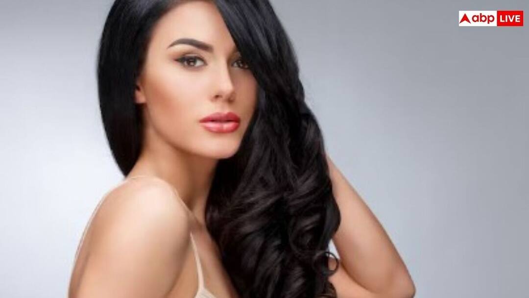 mix this one thing in alum and make your hair black फिटकरी में इस 1 चीज को मिलाकर लगाने से काले होंगे बाल, बस ऐसे कर लें इस्तेमाल