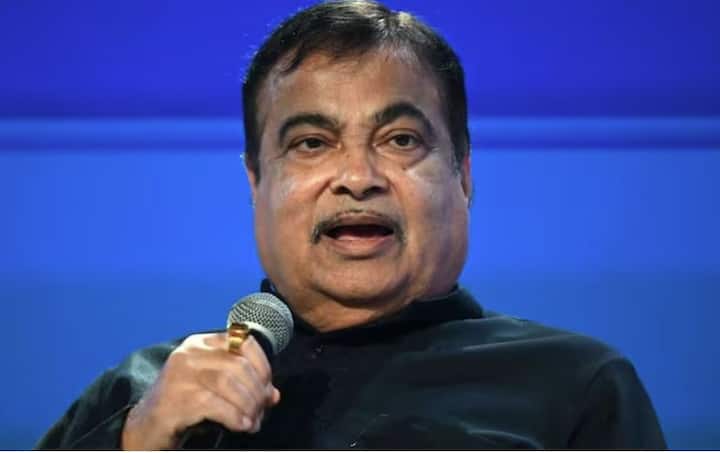 ਕੁਝ ਸਮਾਂ ਪਹਿਲਾਂ, ਕੇਂਦਰੀ ਆਵਾਜਾਈ ਅਤੇ ਸੜਕ ਮੰਤਰੀ ਨਿਤਿਨ ਗਡਕਰੀ ਨੇ ਜਾਣਕਾਰੀ ਦਿੱਤੀ ਸੀ ਕਿ ਜਲਦੀ ਹੀ ਦੇਸ਼ ਭਰ ਵਿੱਚ ਸਾਲਾਨਾ ਫਾਸਟੈਗ ਪਾਸ ਲਾਗੂ ਕੀਤਾ ਜਾਵੇਗਾ। ਜਿਸ ਕਾਰਨ ਇਹ ਪਾਸ ਸਾਲ ਵਿੱਚ ਇੱਕ ਵਾਰ ਬਣਾਉਣਾ ਪਵੇਗਾ। ਅਤੇ ਯਾਤਰਾ ਪੂਰੇ ਸਾਲ ਲਈ ਮੁਫ਼ਤ ਹੈ।