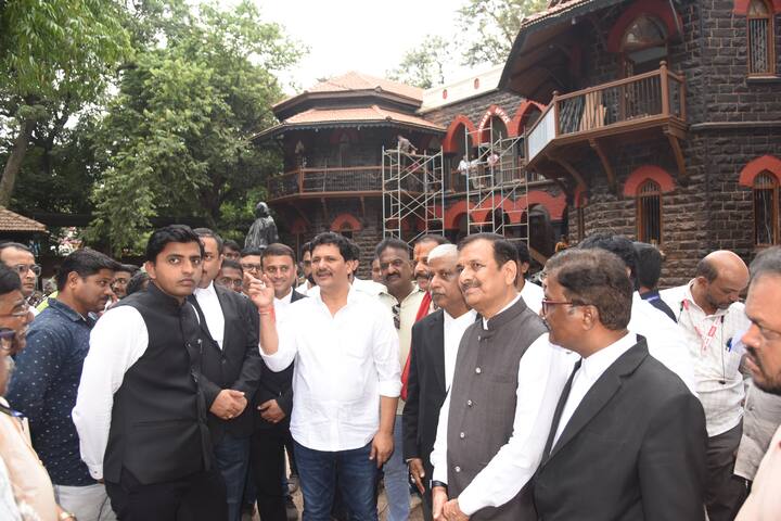 मुंबई उच्च न्यायालयाच्या कोल्हापूर सर्किट बेंचच्या कामकाजाला 18 ऑगस्टपासून सुरुवात होत आहे. त्यामुळे इमारतीच्या लोकार्पण सोहळ्यासाठी जय्यत तयारी सुरु आहे.