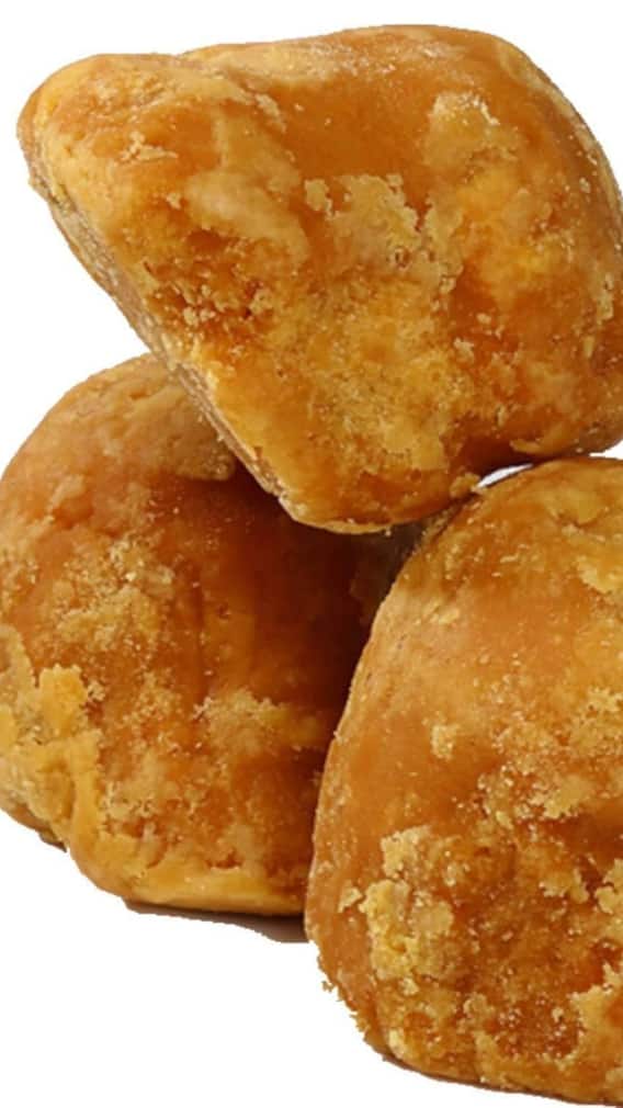 भाद्रपद महिन्यात गूळ का खात नाहीत?