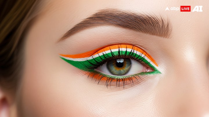 ఐలైనర్ సాధారణంగా నలుపురంగు ఎక్కువగా ఉపయోగిస్తారు. అయితే దాని ప్లేస్లో కనురెప్పల మీద కాషాయం, తెలుపు, ఆకుపచ్చ రంగులను మీరు వేయవచ్చు. ఈ జెండా లుక్ని హైలెట్ చేసేలా.. ముఖానికి మేకప్ తక్కువగా ఉండేలా చూసుకోండి.