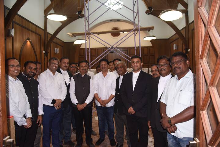 येत्या 18 ऑगस्टपासून कामांना सुरुवात होणार असल्याने इमारतींचा ताबा न्यायालयाकडे 11 ऑगस्टला देणे आवश्यक आहे.