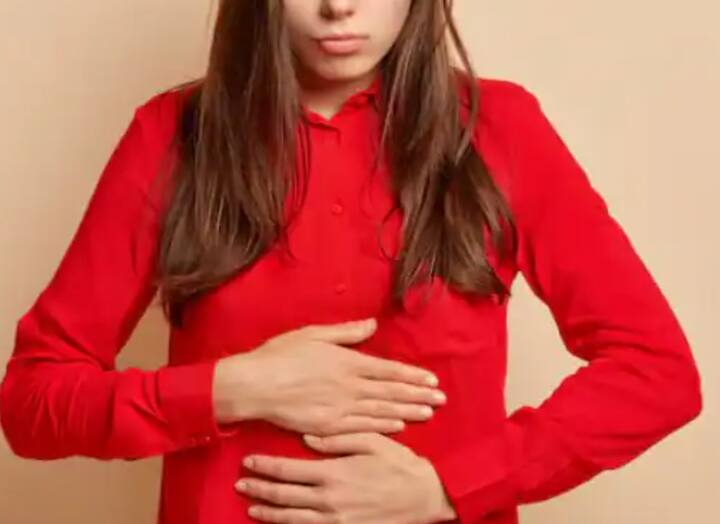 ਪਾਚਨ ਸੰਬੰਧੀ ਸਮੱਸਿਆਵਾਂ ਵਾਲੇ ਲੋਕ: ਮੱਕੀ ਵਿੱਚ ਹਾਈ ਫਾਈਬਰ ਹੁੰਦਾ ਹੈ, ਜੋ ਪਾਚਨ ਕਿਰਿਆ ਲਈ ਚੰਗਾ ਹੁੰਦਾ ਹੈ, ਪਰ ਜਿਨ੍ਹਾਂ ਲੋਕਾਂ ਨੂੰ ਪੇਟ ਫੁੱਲਣ, ਗੈਸ ਜਾਂ ਆਈਬੀਐਸ ਦੀ ਸਮੱਸਿਆ ਹੈ, ਉਨ੍ਹਾਂ ਲਈ ਇਹ ਸਮੱਸਿਆ ਵਧਾ ਸਕਦਾ ਹੈ।