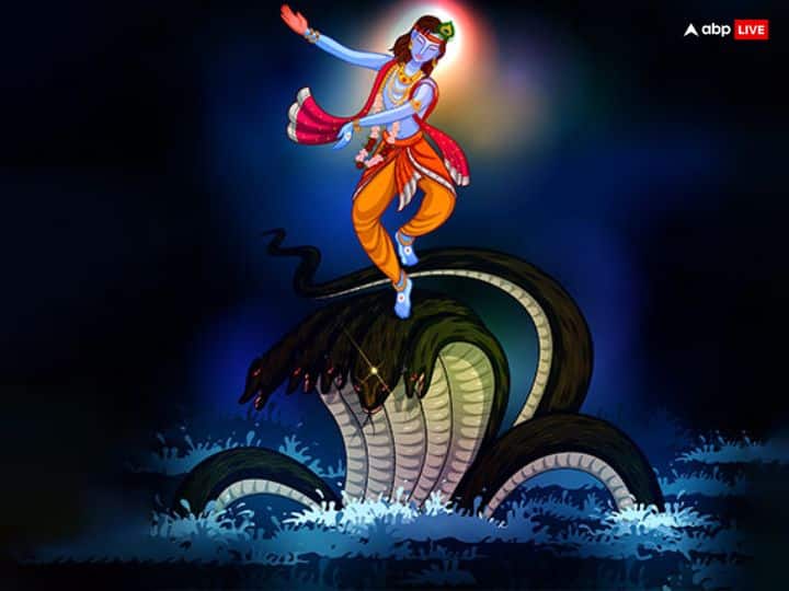 वहीं विष्णु जी ने राक्षस स्वरभानु का गला काटा था, जिसके बाद राहु-केतु ने उसका धड़ और मुख धारण किया. ऐसे में श्रीकृष्ण की पूजा राहु-केतु की शांति भी होती है. इसके लिए जन्माष्टमी की शाम बहले जल में एक नारियल अपनी मनोकामना कहते हुए प्रवाहित करें. कहते हैं इससे राहु शांत होता है.