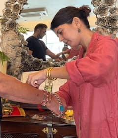 Salman Khan’s Rakhi Celebration Pics With Arpita & Alvira Are Too Sweet To Miss