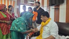 सांसद रवि किशन ने शहर से लेकर गांव तक बहनों से बंधवाई स्नेह की डोर, देखें रक्षाबंधन की खास तस्वीरें