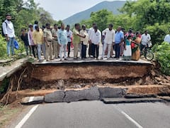 Kadapa Latest News: కడప - బద్వేల్ మార్గంలో యుద్ధ ప్రాతిపదికన ప్రత్యామ్నాయ రోడ్డు మార్గం