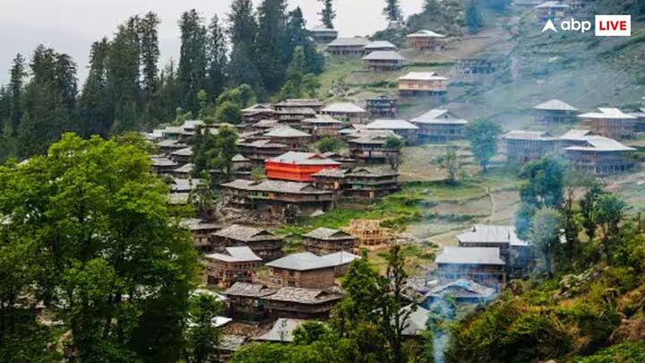 Indian Mysterious Village: ભારત ફક્ત તેના શહેરો અને ઐતિહાસિક વારસા માટે જ નહીં, પરંતુ તેના સુંદર અને અનોખા ગામડાઓ માટે પણ જાણીતું છે. અહીં ઘણા ગામડાઓ છે જે કુદરતી સૌંદર્ય, સંસ્કૃતિ અને પરંપરાઓનું અદ્ભુત મિશ્રણ આપે છે. આમાંથી કેટલાક ગામડાઓ તેમની સુંદરતા અને વિશિષ્ટતાને કારણે વિદેશી પ્રવાસીઓમાં ખૂબ જ લોકપ્રિય છે.