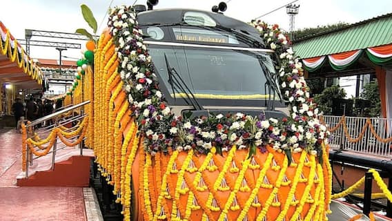 PM Modi Flags Off 3 Vande Bharat Trains At KSR Railway Station In Bengaluru