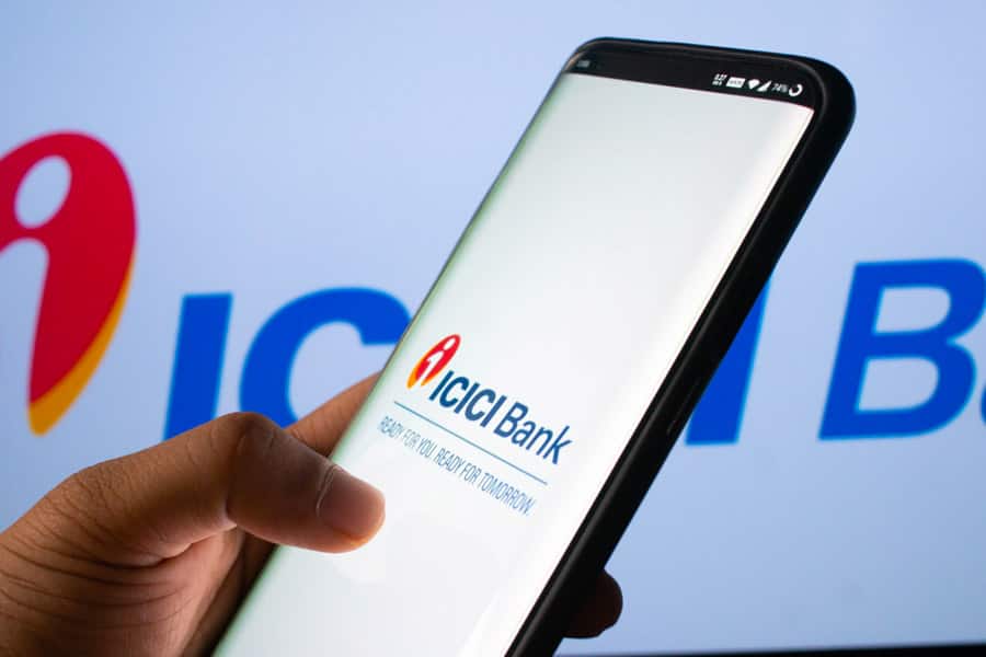 மினிமம் பேலன்ஸ் 50 ஆயிரம்.. ICICI வங்கிக்கு டாடா சொல்லப்போகும் வாடிக்கையாளர்கள்?