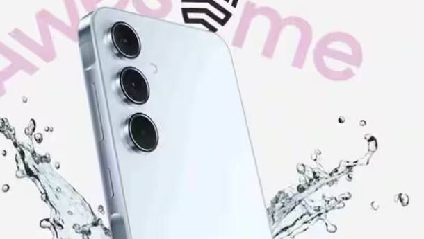 ਫੀਚਰਸ ਦੀ ਗੱਲ ਕਰੀਏ ਤਾਂ, ਆਈਫੋਨ 13 ਵਿੱਚ 6.1-ਇੰਚ ਦੀ ਸੁਪਰ ਰੈਟੀਨਾ XDR ਡਿਸਪਲੇਅ ਹੈ, ਜਿਸ ਵਿੱਚ ਨੌਚ ਡਿਜ਼ਾਈਨ ਮੌਜੂਦ ਹੈ। ਇਸ ਦੇ ਪਿਛਲੇ ਪਾਸੇ ਦੋ 12MP ਕੈਮਰੇ ਅਤੇ ਸਾਹਮਣੇ ਇੱਕ 12MP ਸੈਲਫੀ ਕੈਮਰਾ ਹੈ। ਇਸਨੂੰ 6GB RAM ਅਤੇ A15 ਬਾਇਓਨਿਕ ਚਿੱਪਸੈੱਟ ਨਾਲ ਲਾਂਚ ਕੀਤਾ ਗਿਆ ਸੀ। ਸ਼ੁਰੂ ਵਿੱਚ ਇਹ iOS 15 'ਤੇ ਚੱਲਦਾ ਸੀ, ਪਰ ਹੁਣ ਇਸਨੂੰ iOS 18 ਤੱਕ ਅਪਡੇਟ ਕੀਤਾ ਜਾ ਸਕਦਾ ਹੈ।