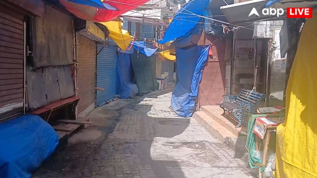 Uttarakhand dharali cloud burst Business at a standstill gangotri dham is empty ann धराली में आई आपदा के बाद कारोबार पूरी तरह ठप, गंगोत्री धाम में सन्नाटा, दुकानों पर लगे ताले